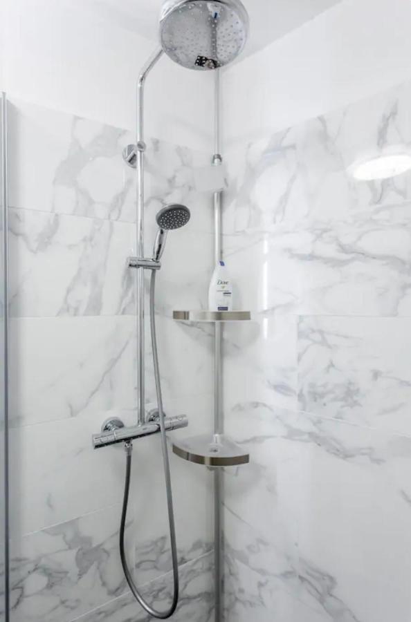 Beautiful Modern Fully Furnished Studio Levallois-Perret Exteriér fotografie
